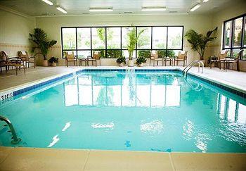 Chester Inn & Suites Sharonville Exteriör bild