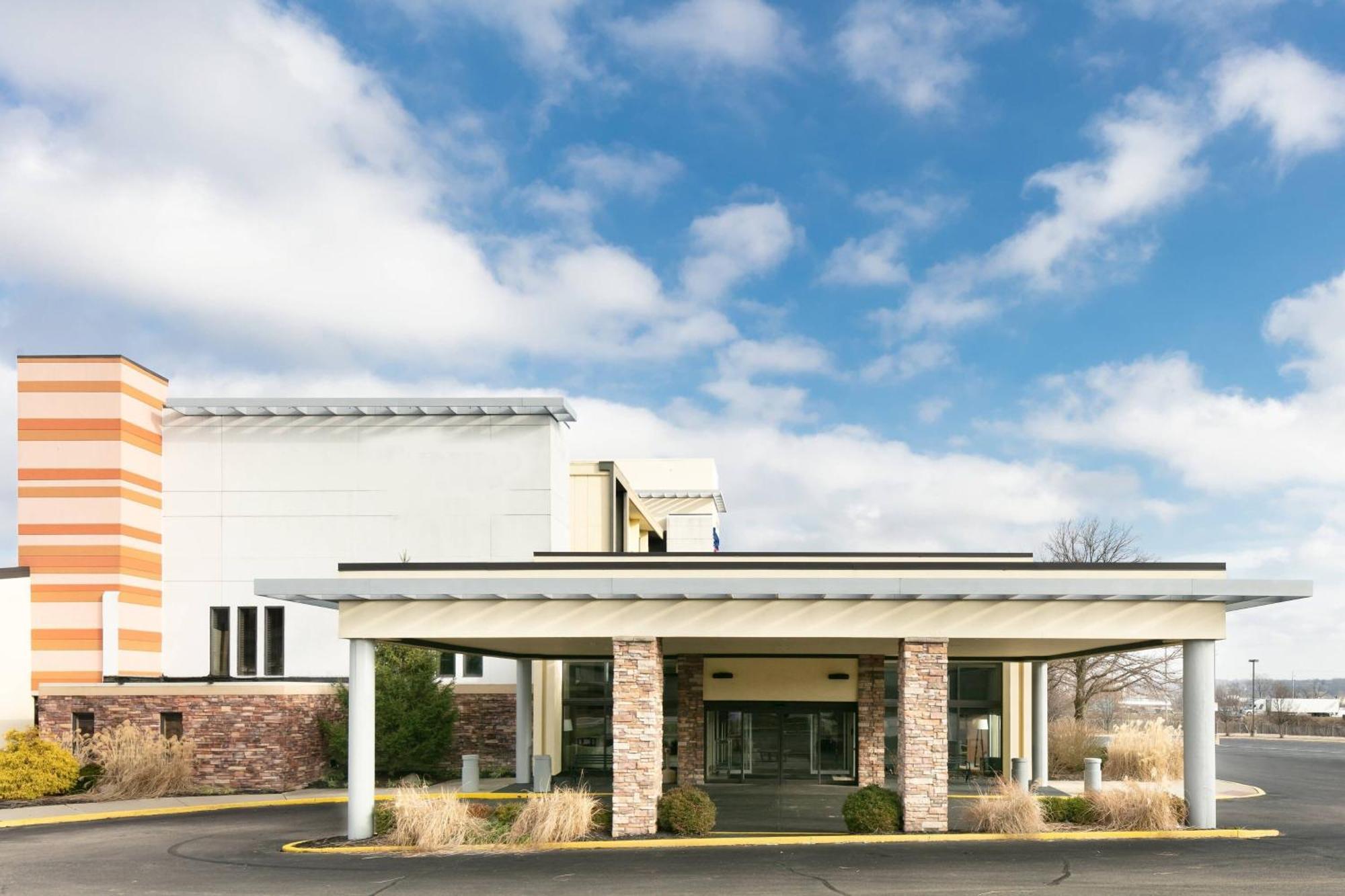 Chester Inn & Suites Sharonville Exteriör bild