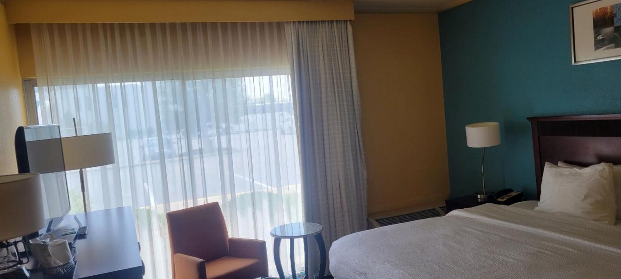 Chester Inn & Suites Sharonville Exteriör bild